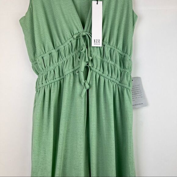 NSR • Women s Knit Pull-On Sleeveless V-Neck Smocked Waist - Picture 4 of 6